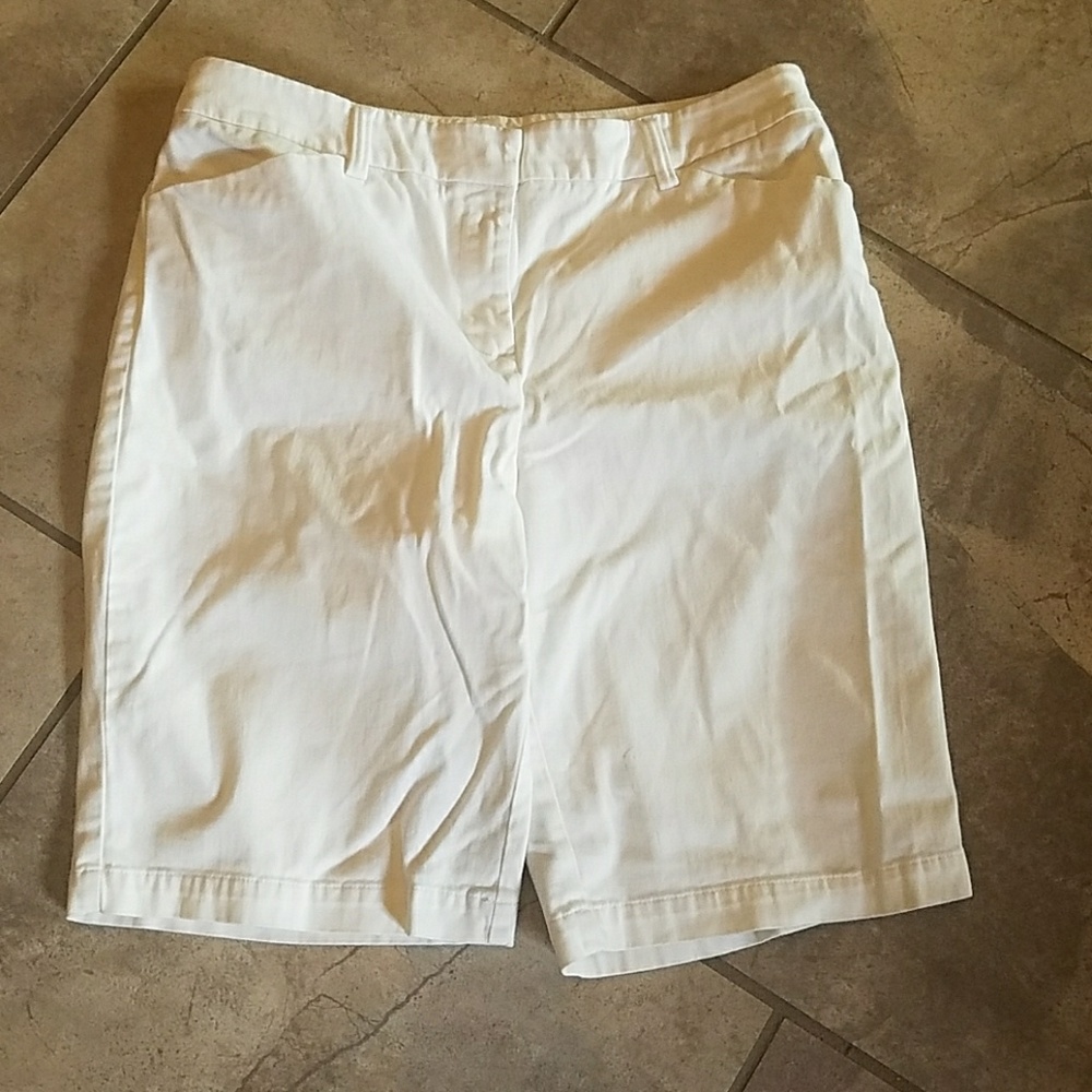 Jones New York Bermuda shorts